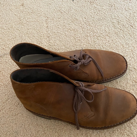 Men’s Clarks Chukka Boots - Picture 3 of 7